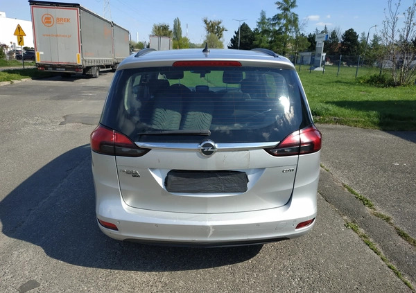 Opel Zafira cena 12500 przebieg: 390000, rok produkcji 2013 z Poznań małe 37